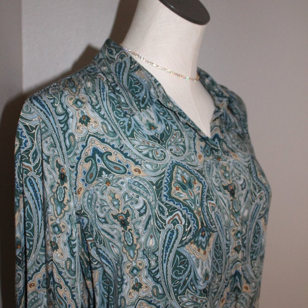 Liz Claiborne Button Down